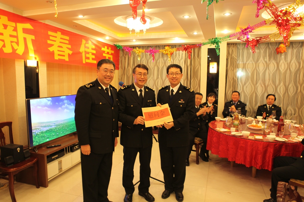 1月22日,海关总署副署长孙毅彪到额尔古纳海关慰问调研,关长唐庆涛